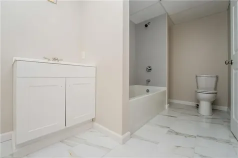 24 Bismark Avenue Tiverton RI 02878