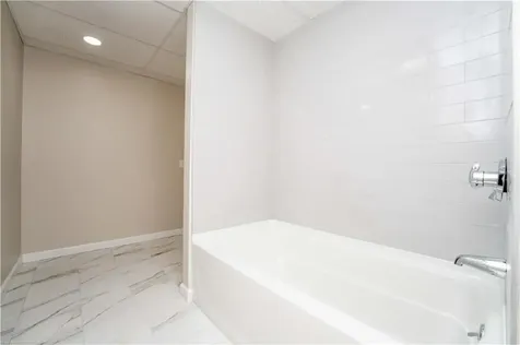 24 Bismark Avenue Tiverton RI 02878