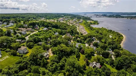 24 Bismark Avenue Tiverton RI 02878