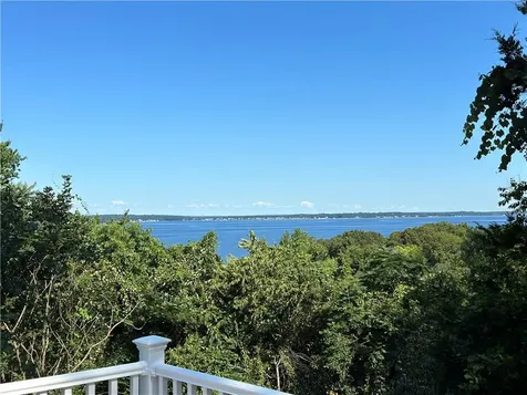 24 Bismark Avenue Tiverton RI 02878