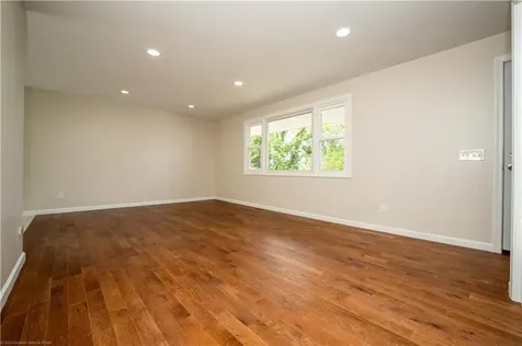 24 Bismark Avenue Tiverton RI 02878