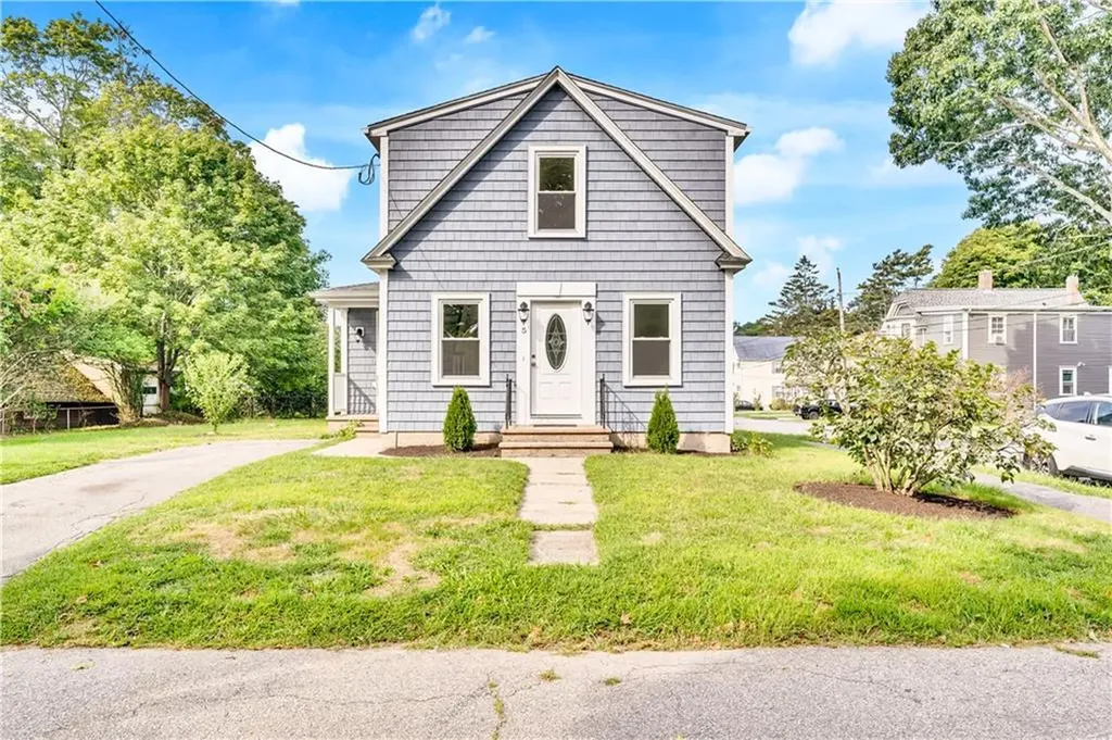 5 Dunbar Avenue Bristol RI 02809