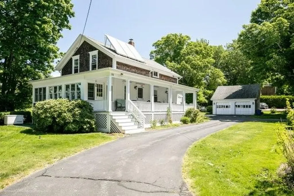 30 Lawton Avenue Tiverton RI 02878