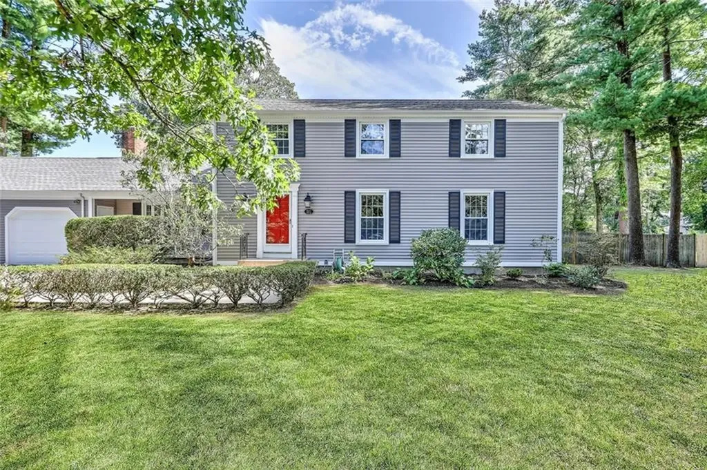 311 New Meadow Road Barrington RI 02806