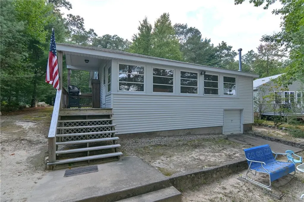 490 Courthouse Lane Burrillville RI 02859