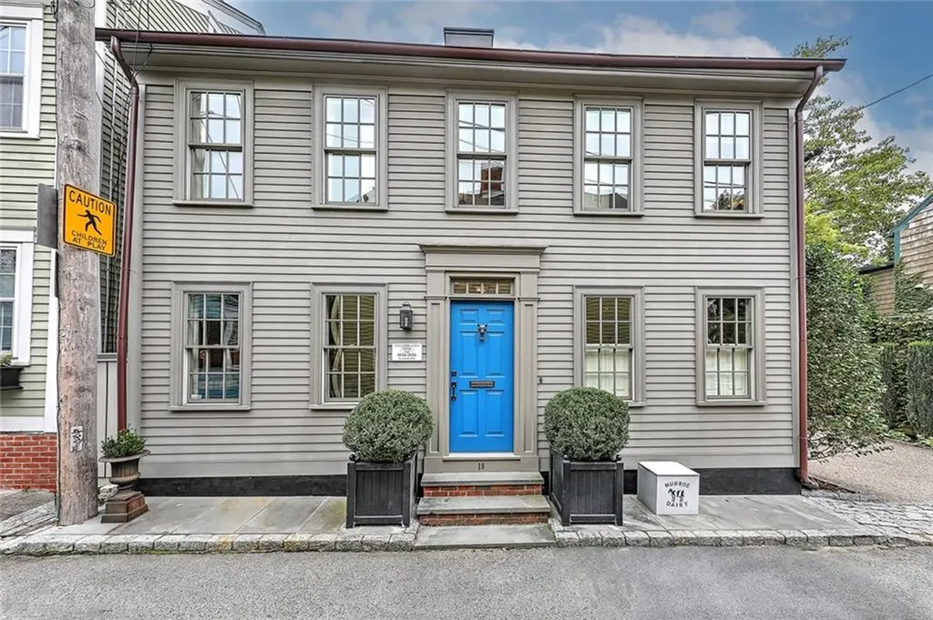 18 Dove Street Providence RI 02906