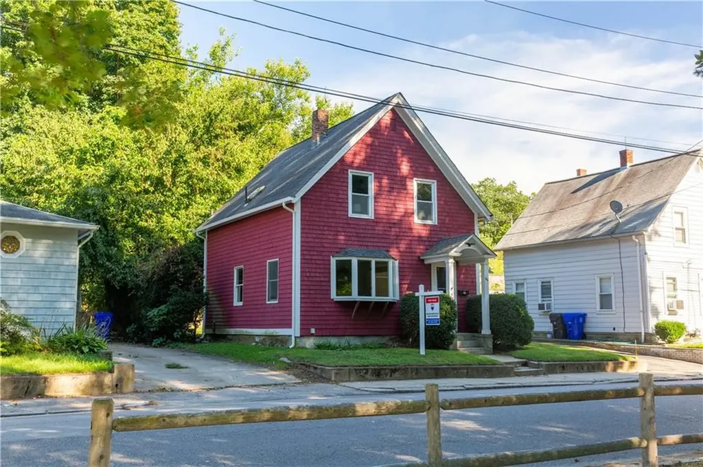 164 Brookside Avenue West Warwick RI 02893