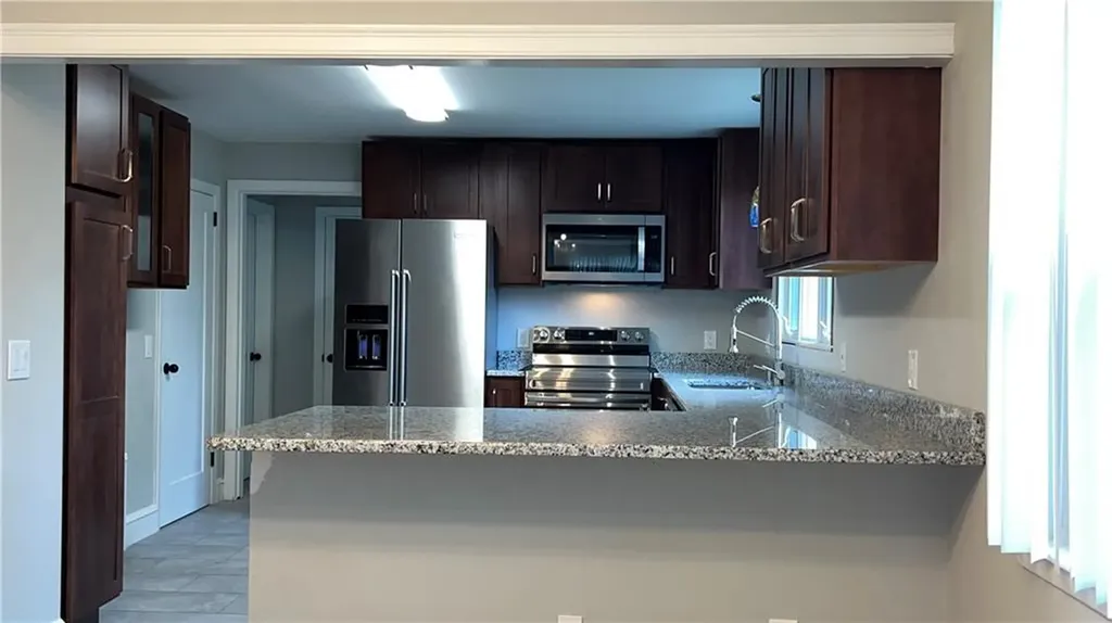 84 Tyndall Avenue Providence RI 02908