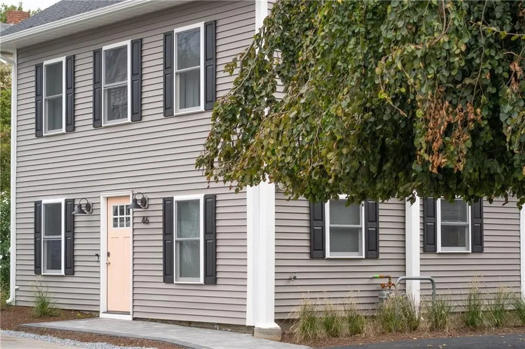 46 Vernon Avenue Middletown RI 02842