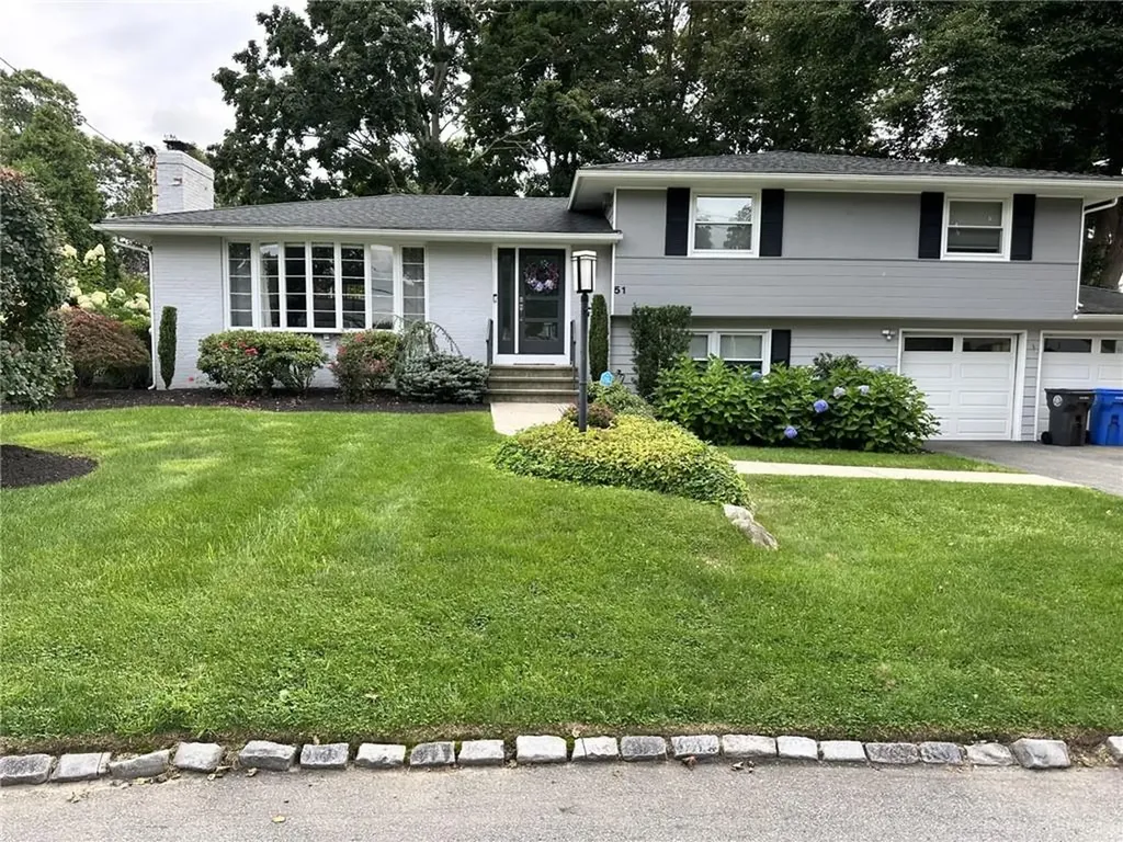 51 Russet Way Cranston RI 02920