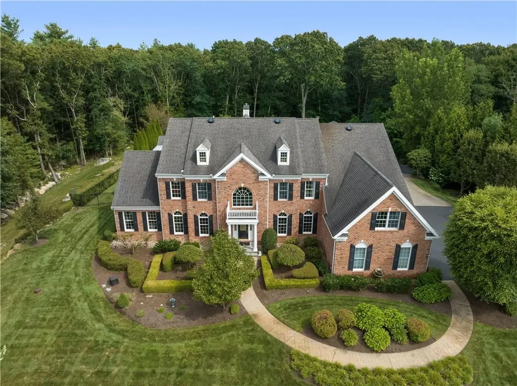 5 Lenihan Lane East Greenwich RI 02818