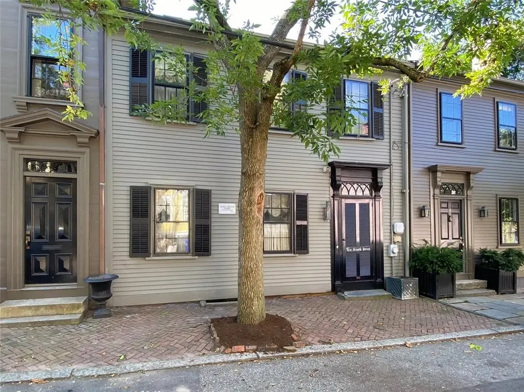 10 Arnold Street Providence RI 02906
