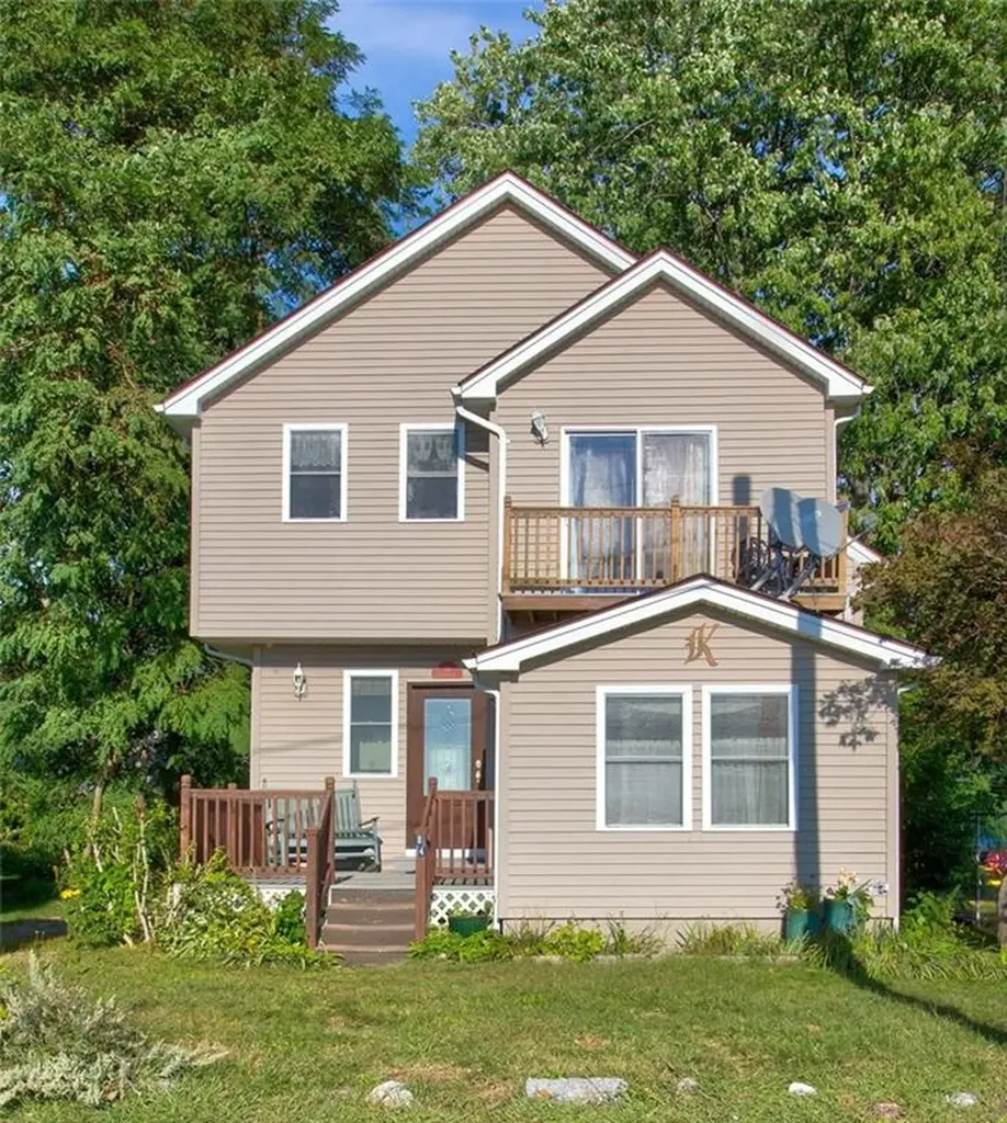 24 Crockett Street Warwick RI 02889