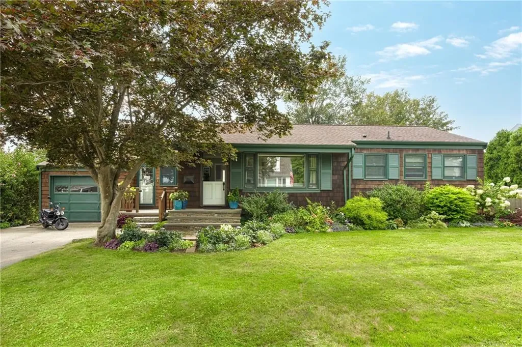 10 Robinson Street Newport RI 02840