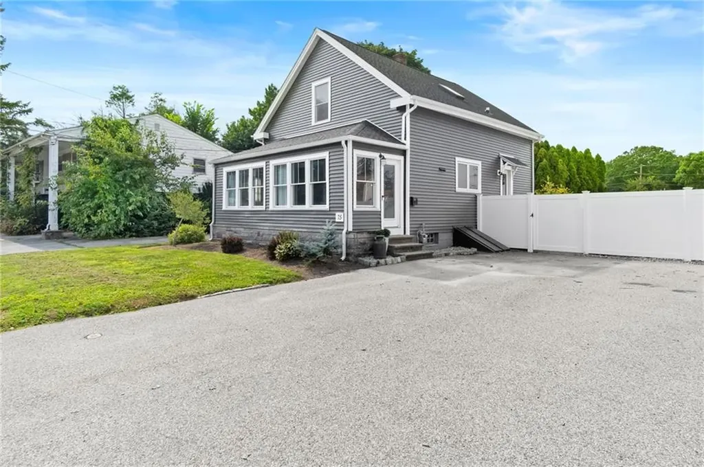 75 Borden Avenue Johnston RI 02919
