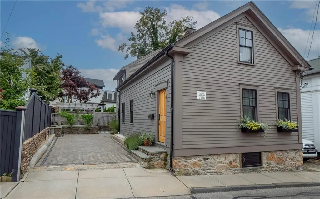 45 Pope Street Newport RI 02840