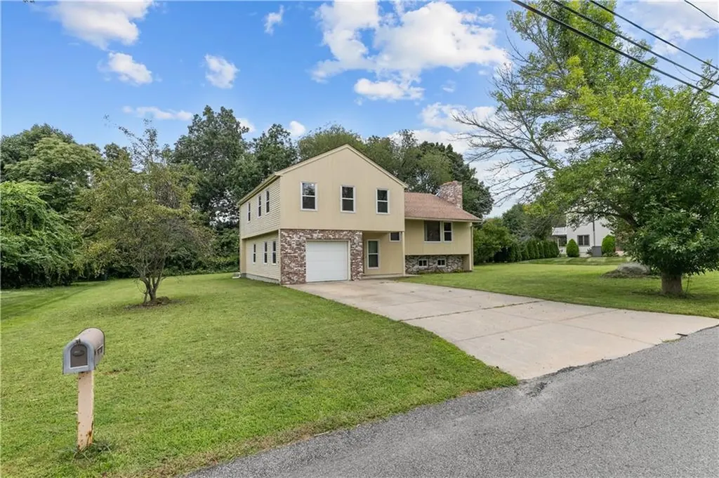 11 Michael Drive Bristol RI 02809