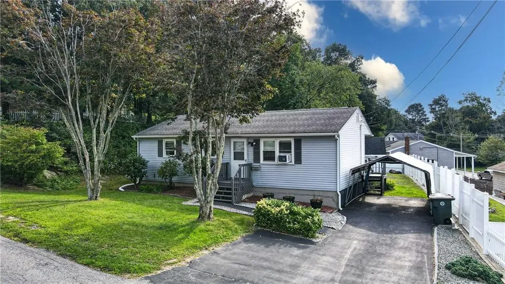 21 Laurel Avenue Coventry RI 02816