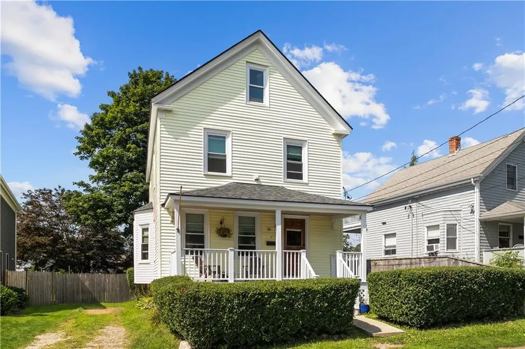 30 Fenner Avenue Newport RI 02840