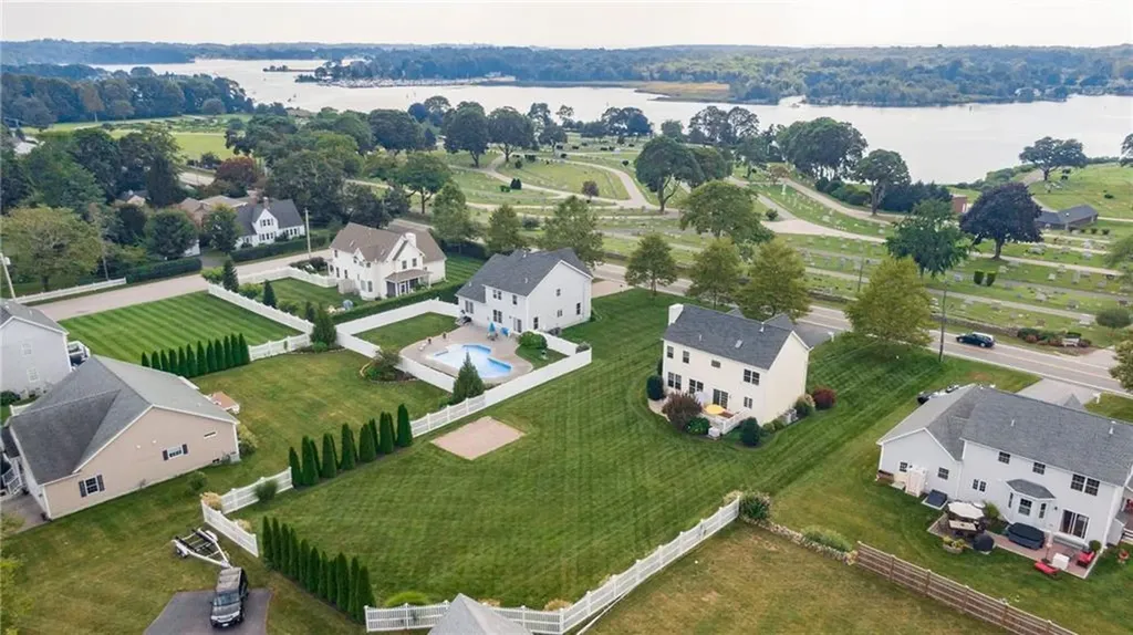 136 Beach Street Westerly RI 02891