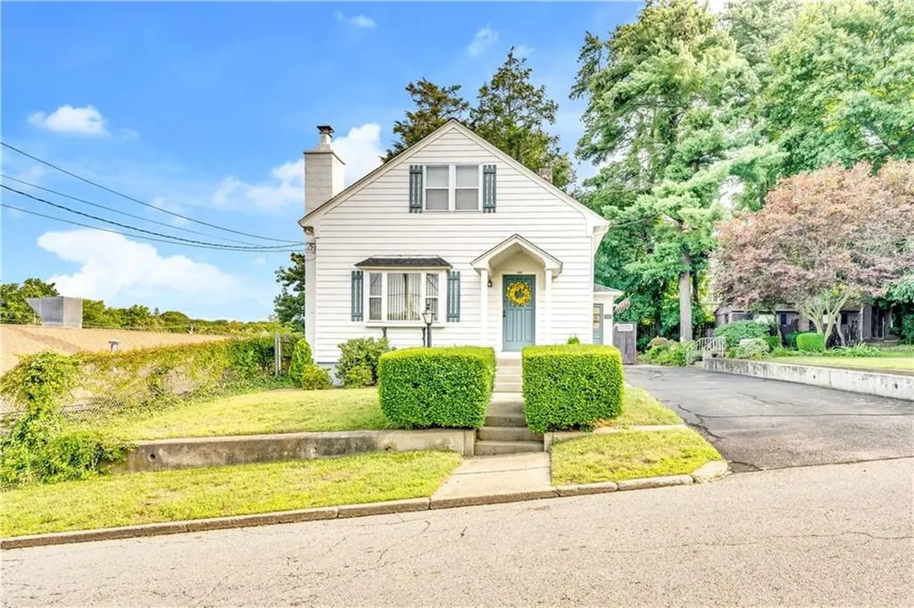 199 Gladstone Street Cranston RI 02920