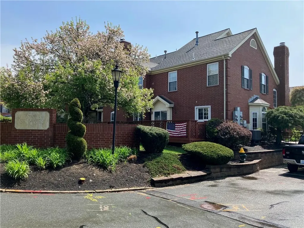 626 Smithfield Road North Providence RI 02904