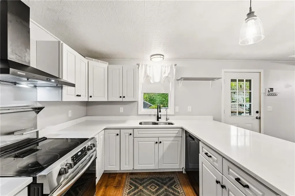 75 Staghead Drive Burrillville RI 02859