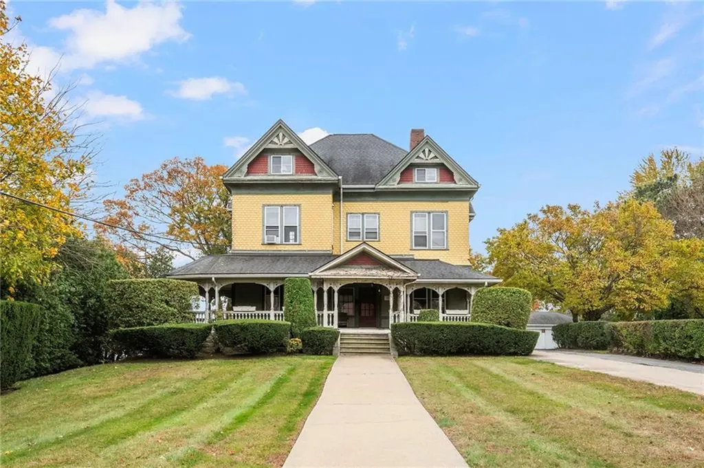 178 Eaton Street Providence RI 02908