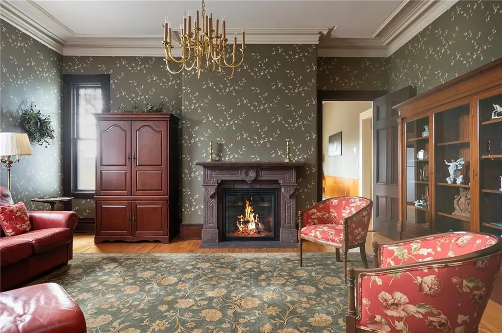 178 Eaton Street Providence RI 02908