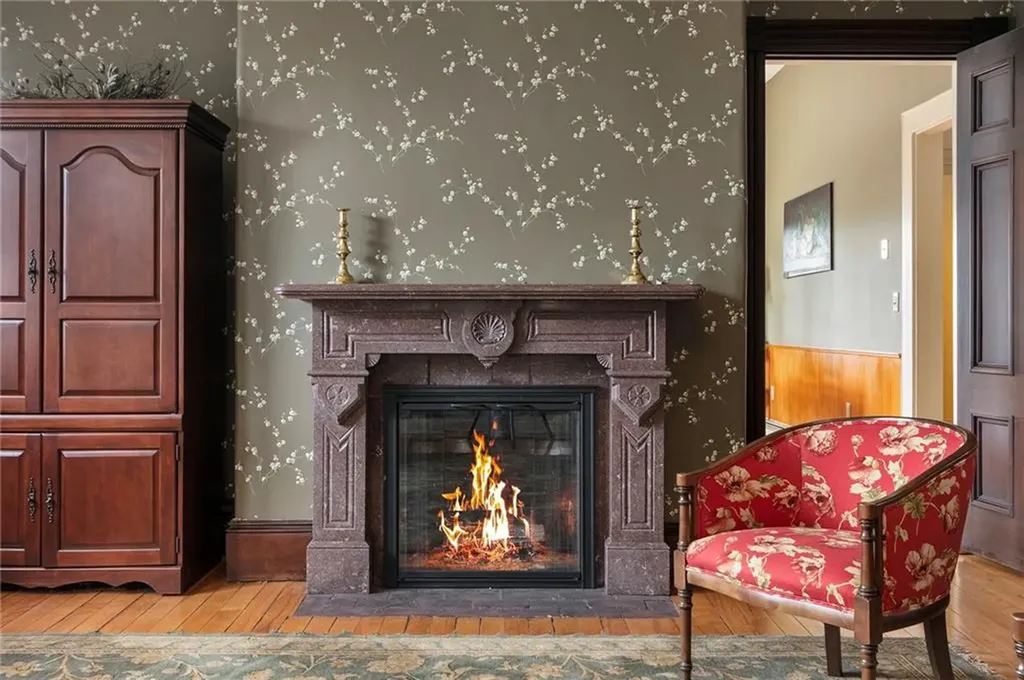 178 Eaton Street Providence RI 02908