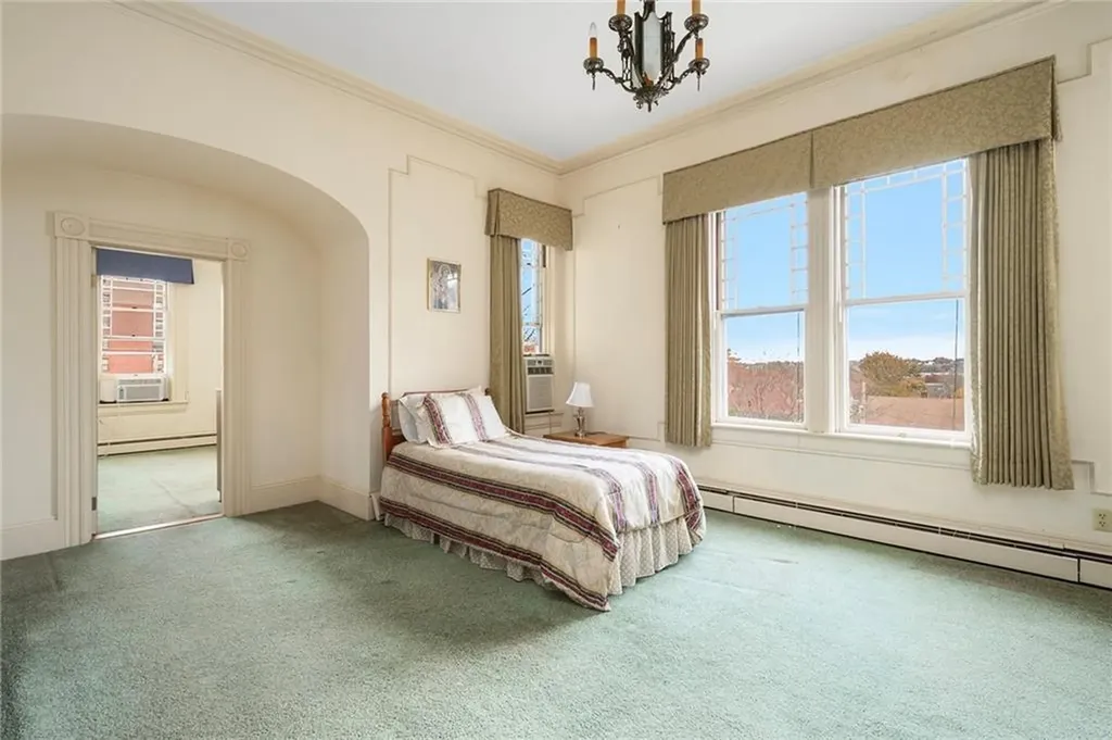 178 Eaton Street Providence RI 02908