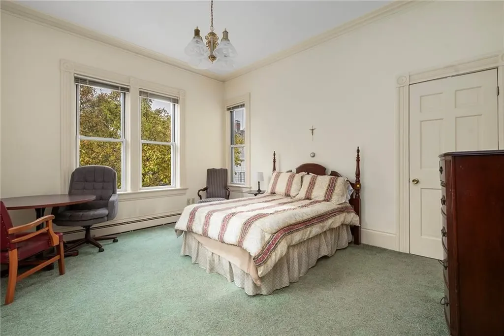 178 Eaton Street Providence RI 02908