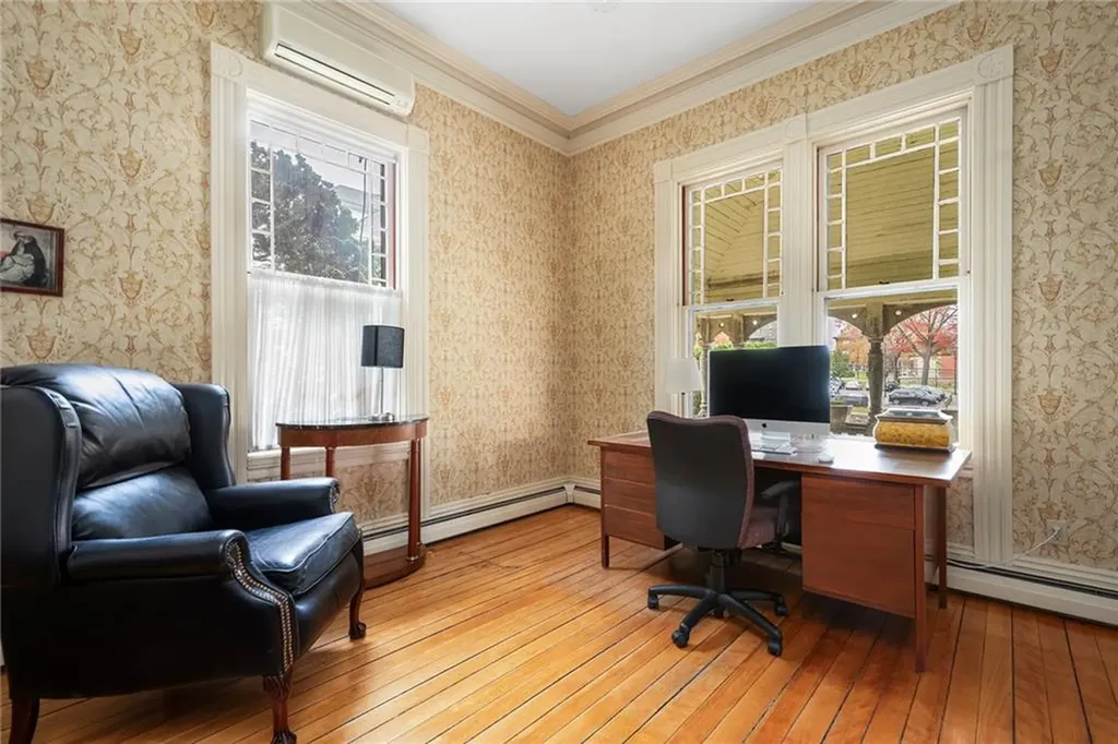 178 Eaton Street Providence RI 02908