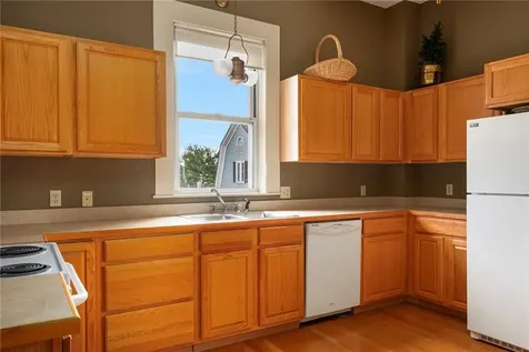 178 Eaton Street Providence RI 02908