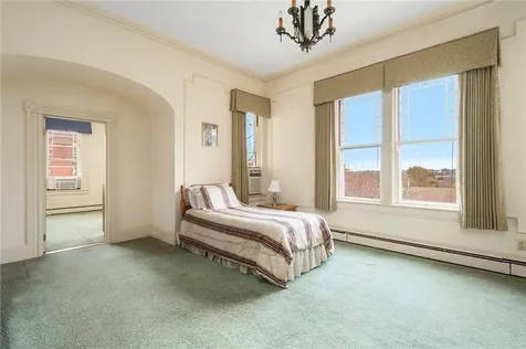 178 Eaton Street Providence RI 02908