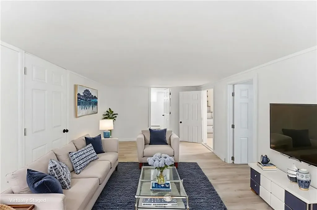 26 Alto Street Cranston RI 02920