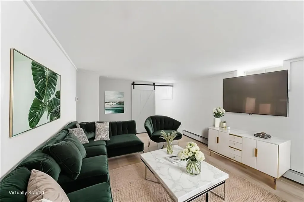 26 Alto Street Cranston RI 02920