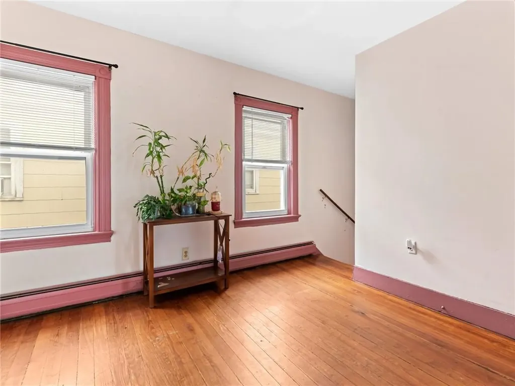 204 Roosevelt Street Providence RI 02909