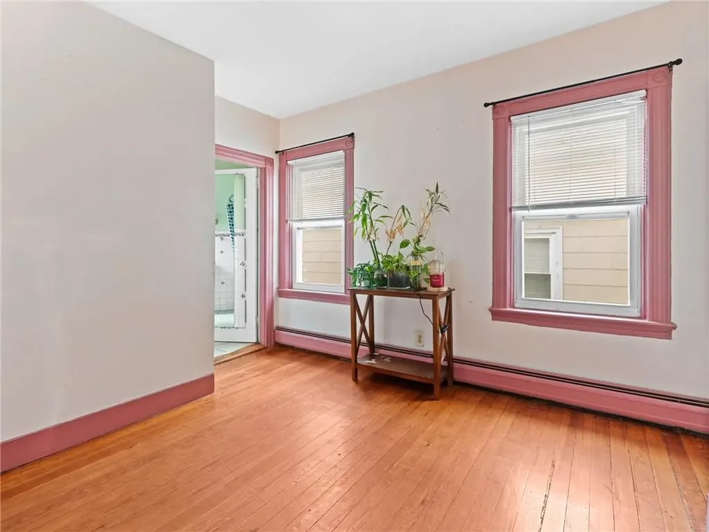 204 Roosevelt Street Providence RI 02909