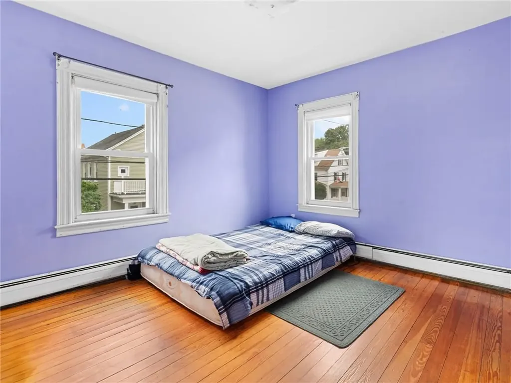 204 Roosevelt Street Providence RI 02909