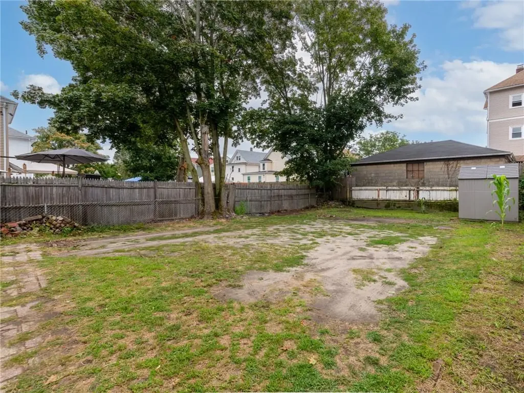 204 Roosevelt Street Providence RI 02909