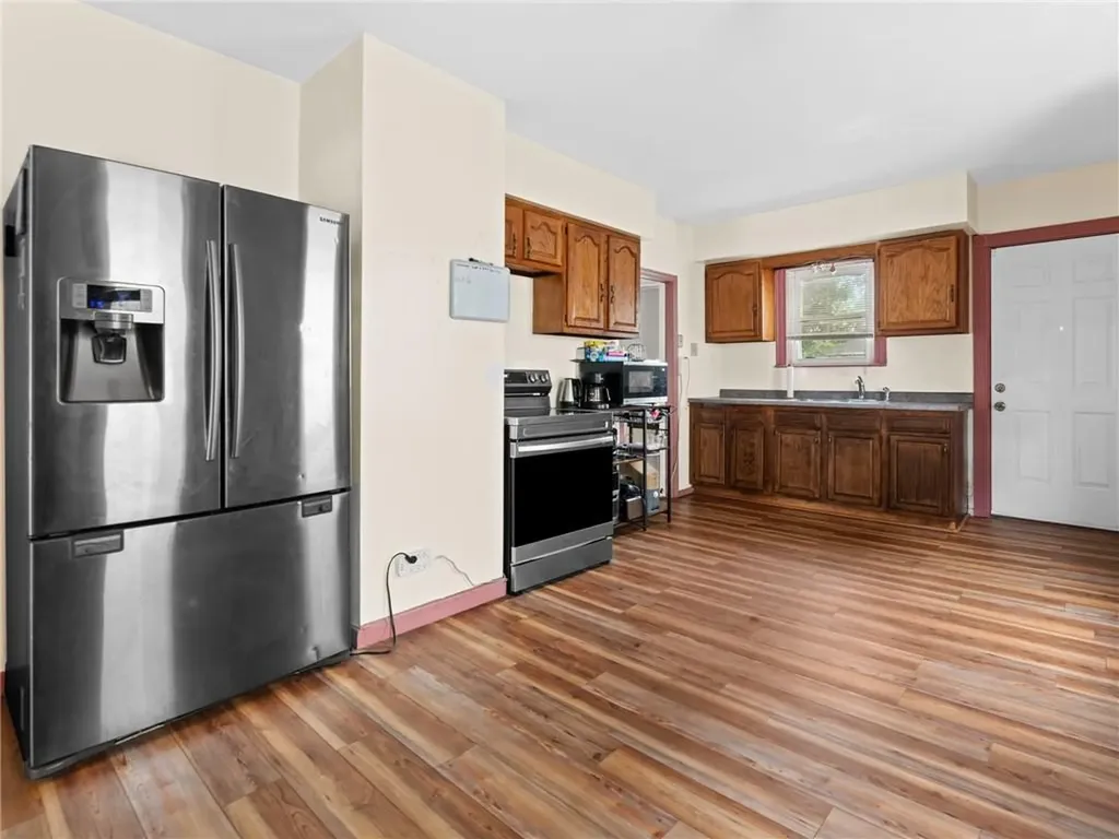 204 Roosevelt Street Providence RI 02909