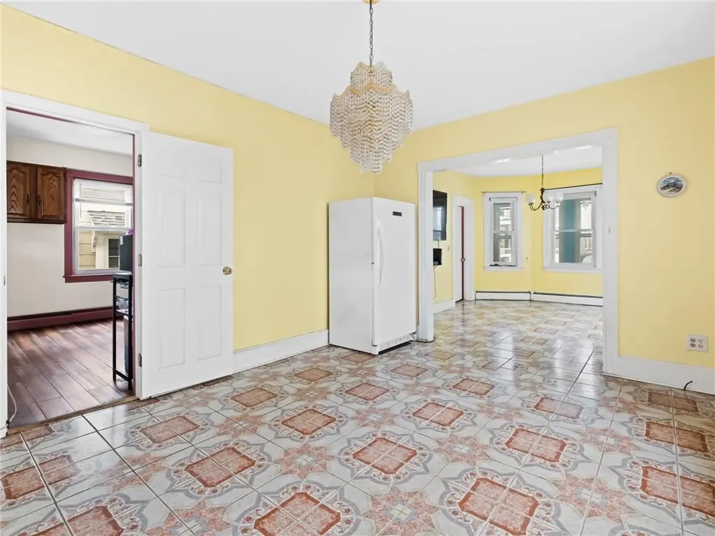 204 Roosevelt Street Providence RI 02909