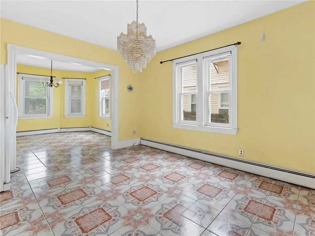 204 Roosevelt Street Providence RI 02909