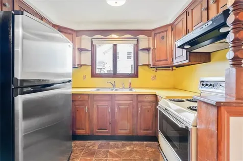 39 Broad Street Warren RI 02885