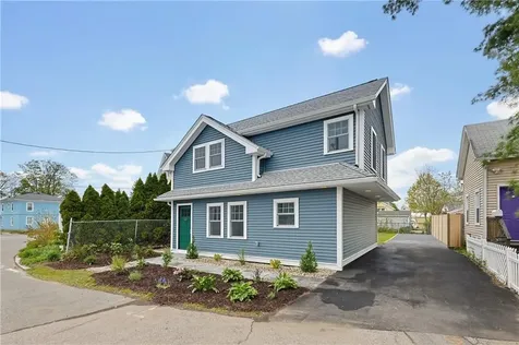 33 Jefferson Avenue East Providence RI 02915