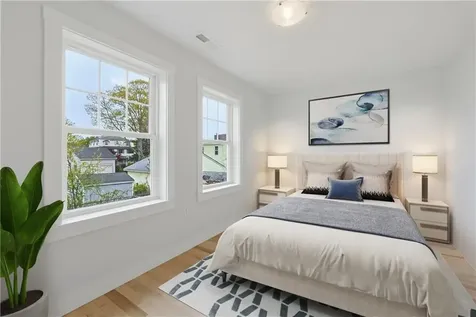 33 Jefferson Avenue East Providence RI 02915