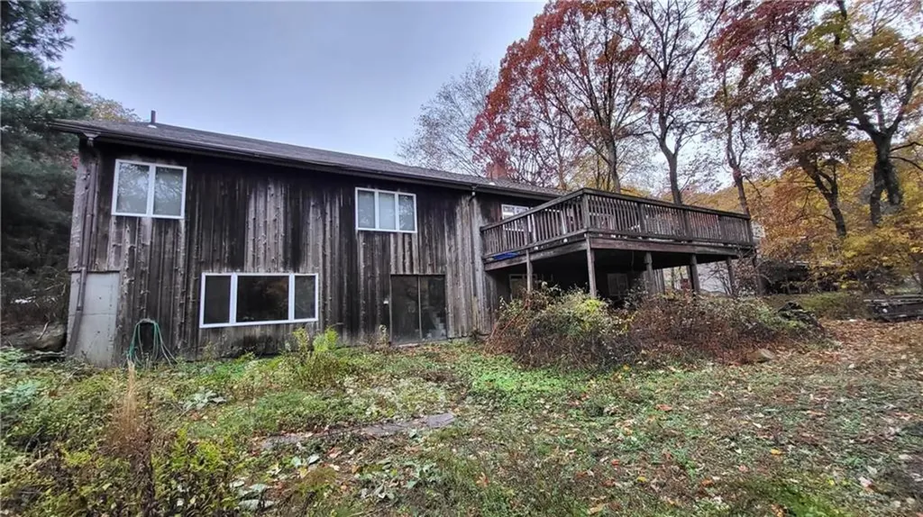 75 Rowe Drive Cranston RI 02921