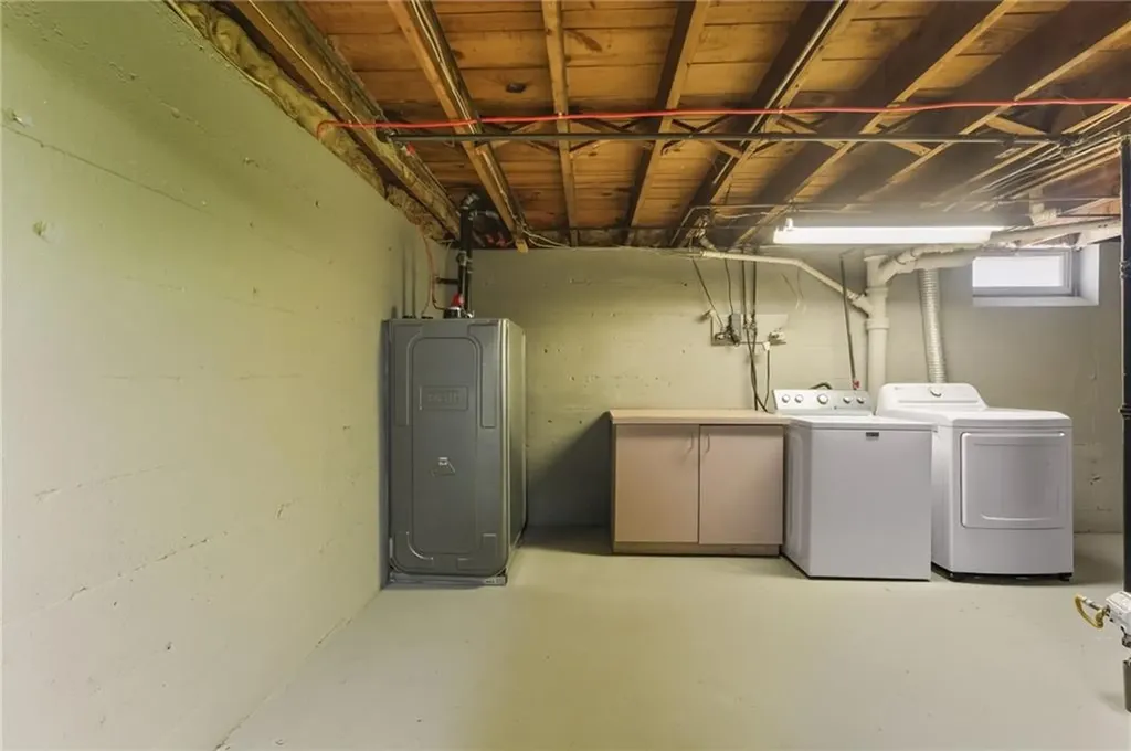 136 Frankfort Street Cranston RI 02910