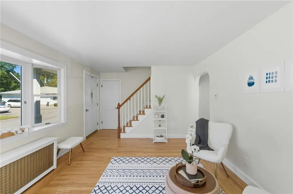 136 Frankfort Street Cranston RI 02910